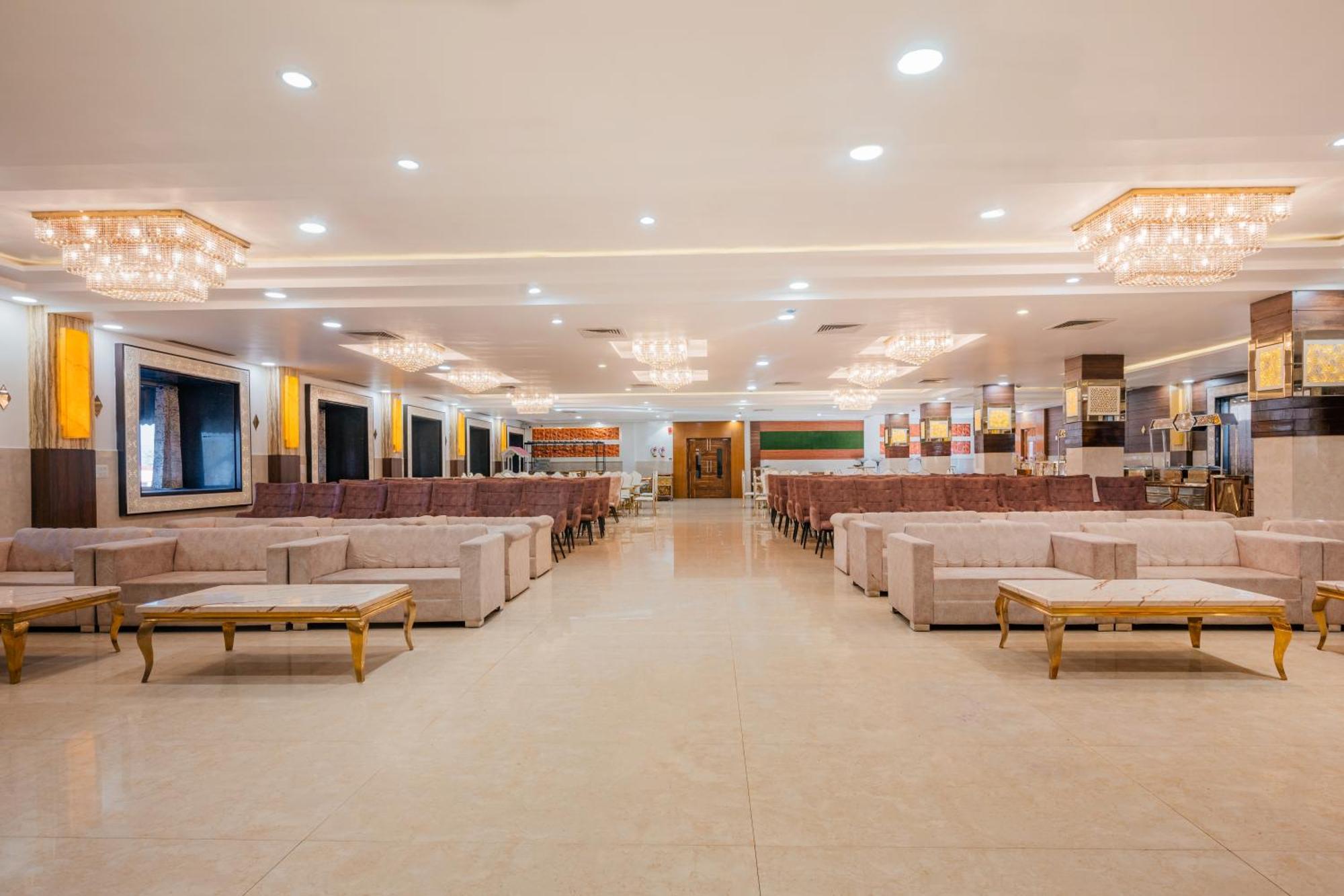 Hotel Vasdaa Grand Дехрадун Экстерьер фото