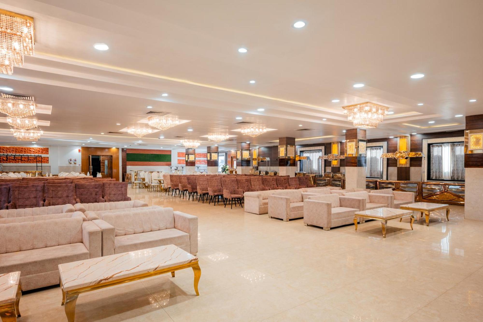 Hotel Vasdaa Grand Дехрадун Экстерьер фото